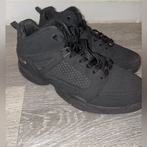 Women’s Black Athletic Shoes